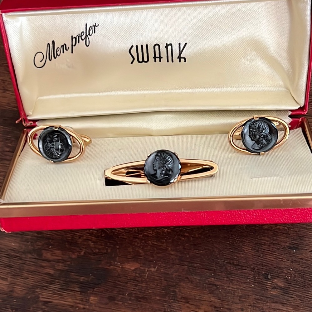 Swank Vintage Tie Clip And Matching Cufflinks